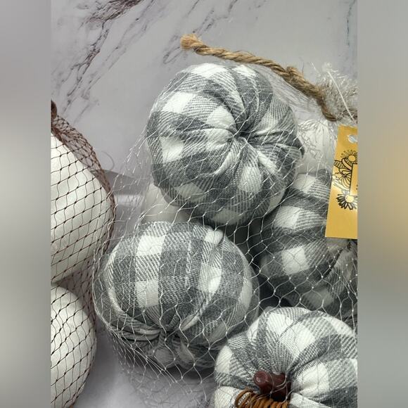 NWT mini pumpkins, 18 total - Picture 4 of 7